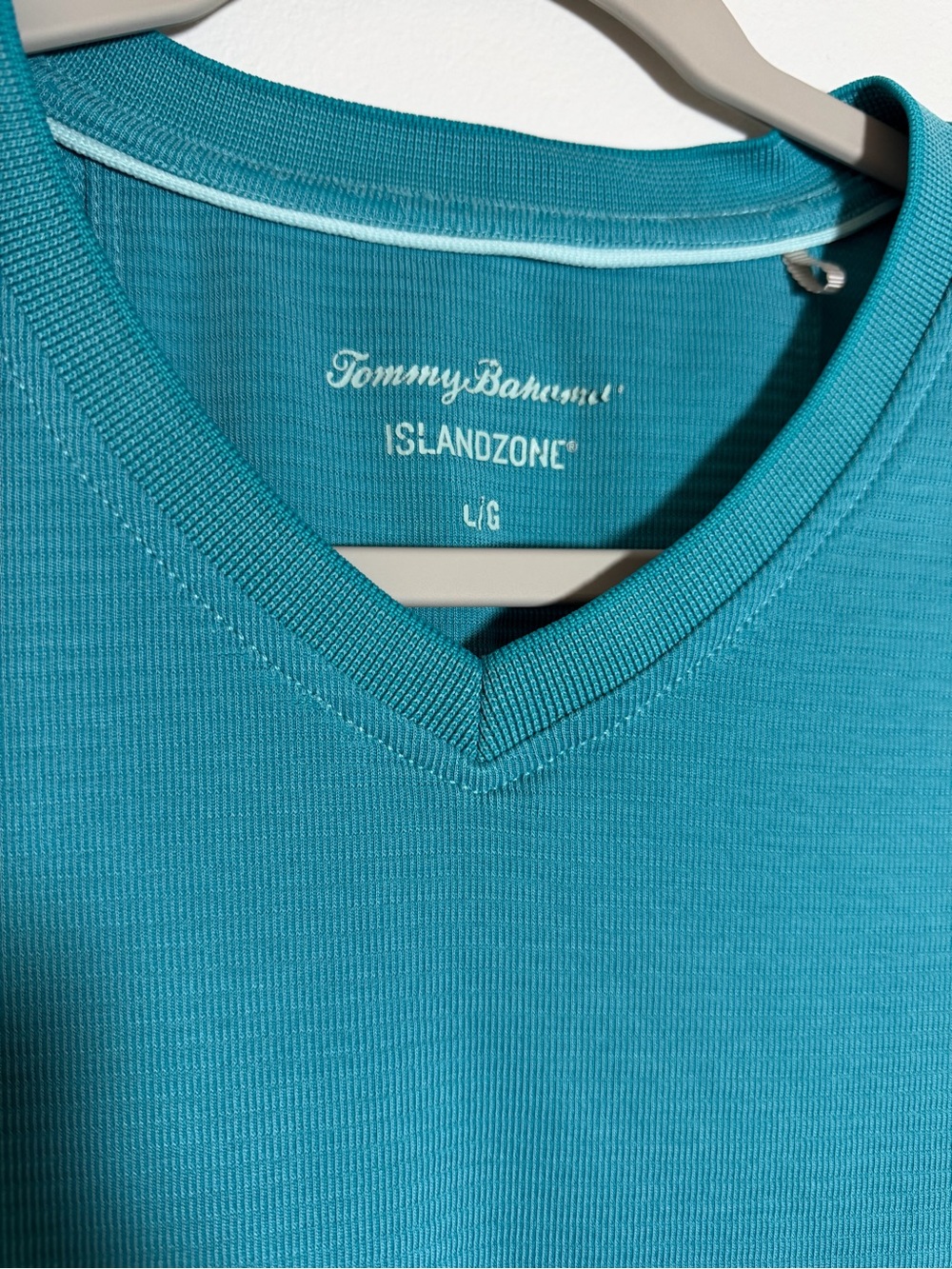 Tommy Bahama Island Zone Men's V-Neck Short Sleeve Shirt, Coastal Miami Sz L - Picture 6 of 7